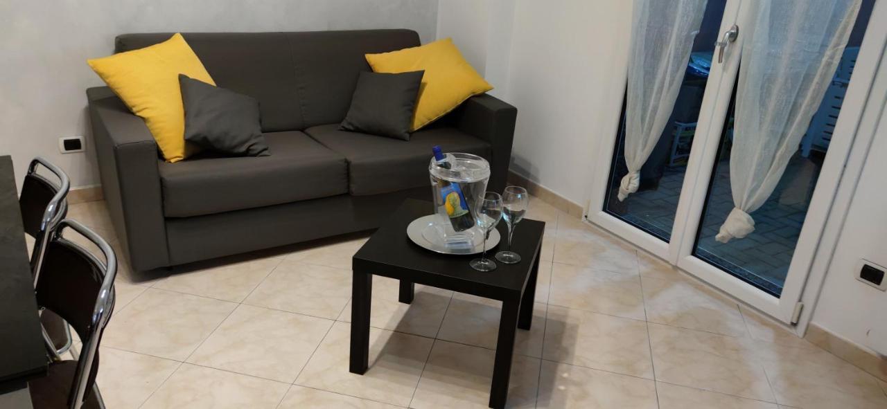 Casa Francesca: Un Mare Di Relax! Apartment เวนติมิญา ภายนอก รูปภาพ