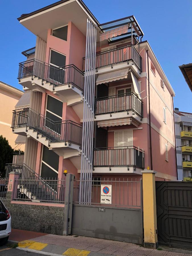 Casa Francesca: Un Mare Di Relax! Apartment เวนติมิญา ภายนอก รูปภาพ